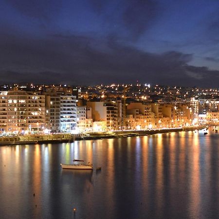 Prime Location Apartment With Side Seaviews Sliema Exteriér fotografie