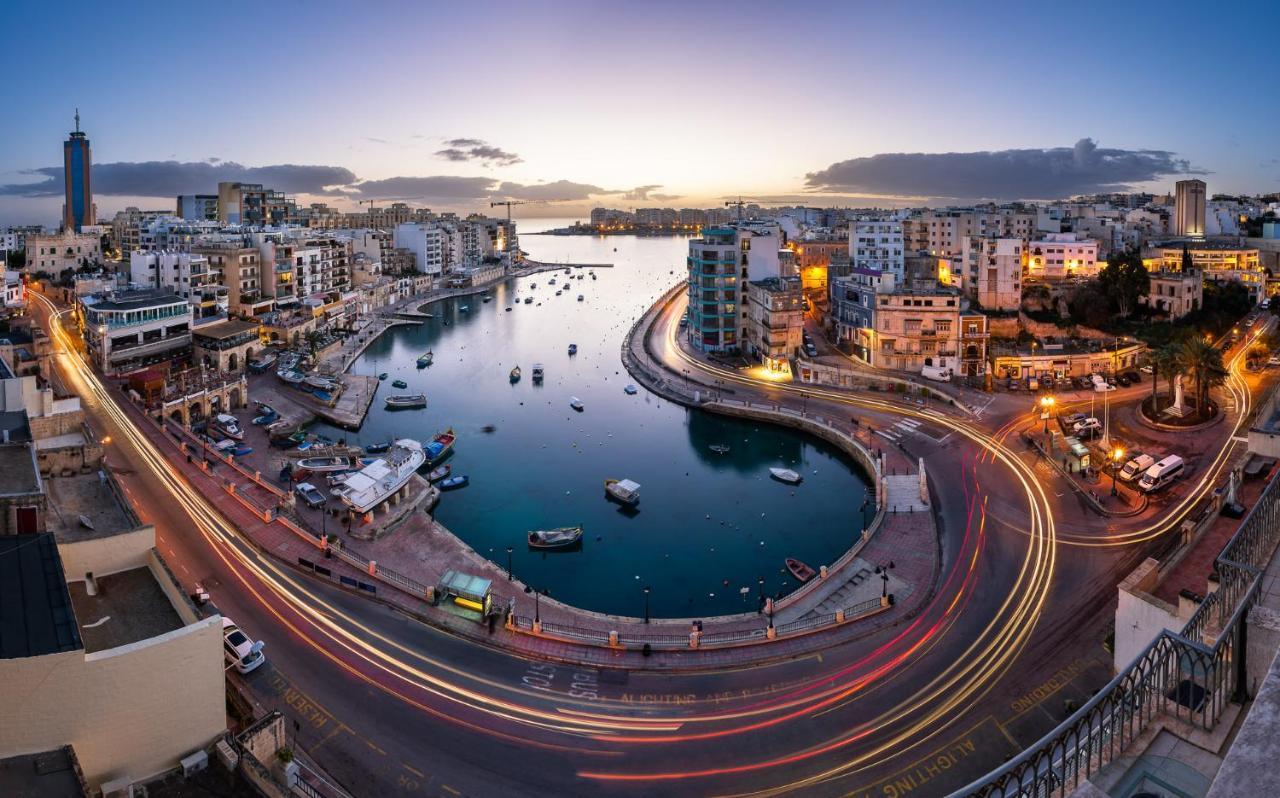 Prime Location Apartment With Side Seaviews Sliema Exteriér fotografie