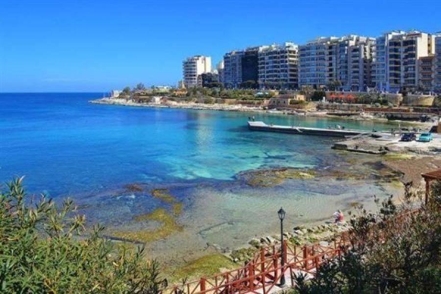 Prime Location Apartment With Side Seaviews Sliema Exteriér fotografie