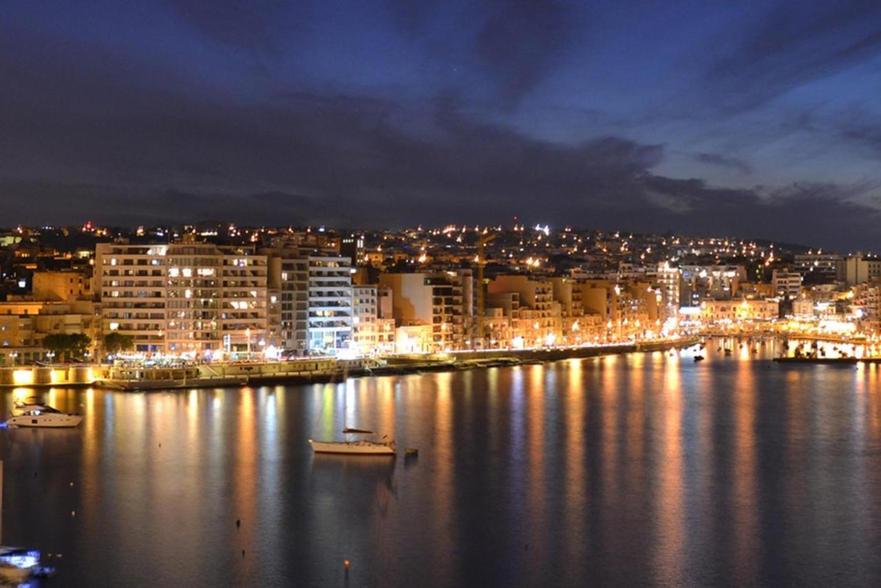 Prime Location Apartment With Side Seaviews Sliema Exteriér fotografie