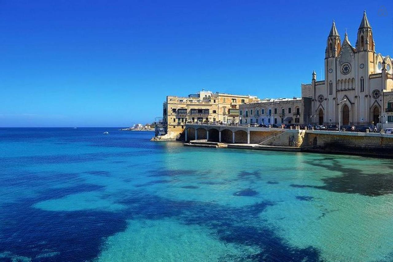 Prime Location Apartment With Side Seaviews Sliema Exteriér fotografie